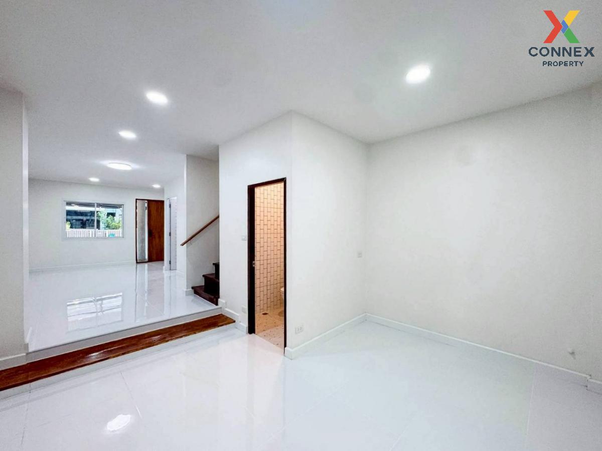 รูป ขายทาวน์เฮ้าส์/ทาวน์โฮม  หมู่บ้าน 84 แมนชั่น MRT-ลาดพร้าว 71 (สายสีเหลือง) วังทองหลาง เขต วังทองหลาง กรุงเทพ CX-123892 ✅ ทักไลน์ @connexproperty ตอบทันที ทีมงานมืออาชีพ ✅  - รูปที่ 8/12