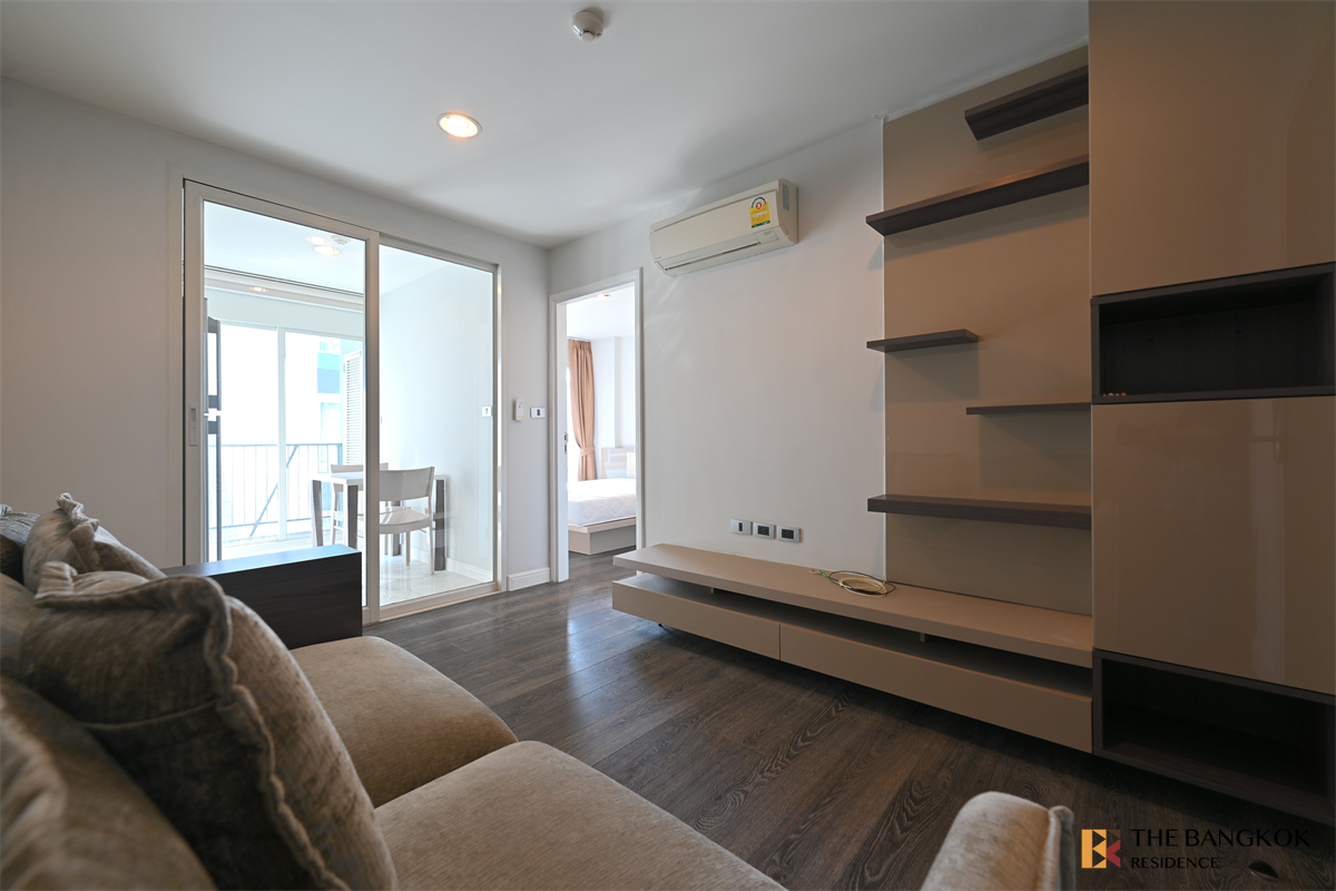 picture Location Near Employment, Surrounded by Lifestyles The Crest Sukhumvit 49 - 8/10