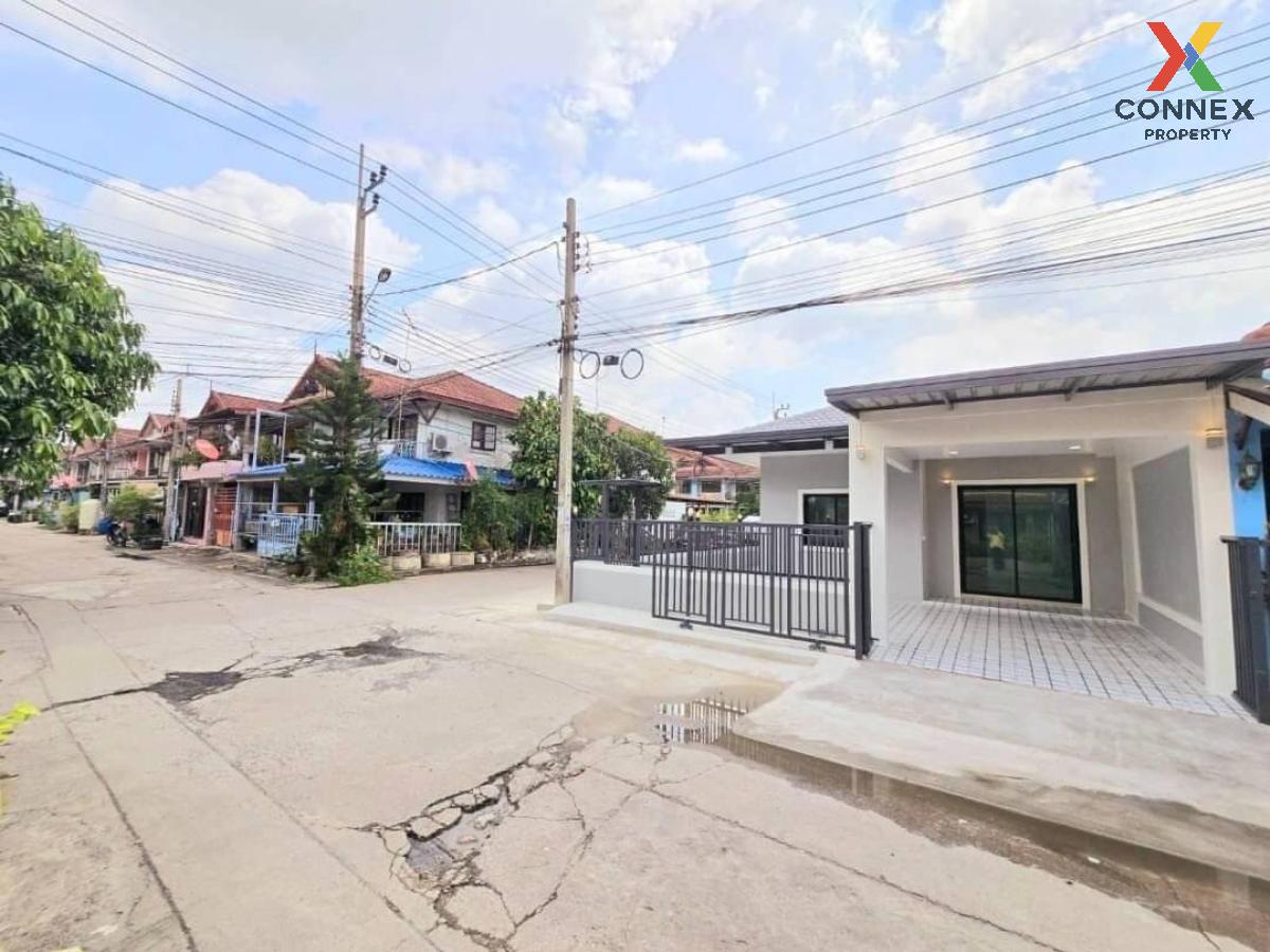 picture For Sale Townhouse/Townhome  , Baan Pruksa 3 Soi Watlatpladuk , Bang Khu Rat , Bang Bua Thong , Nonthaburi , CX-110275 ✅ Live chat with us ADD LINE @connexproperty ✅  - 8/12