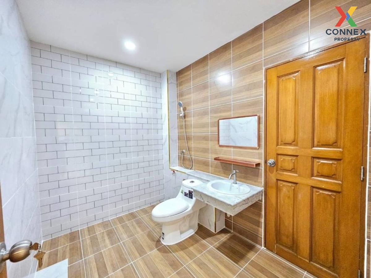 picture For Sale Townhouse/Townhome  , Buathongthani , newly renovated , Bang Bua Thong , Bang Bua Thong , Nonthaburi , CX-113897 ✅ Live chat with us ADD LINE @connexproperty ✅  - 7/12
