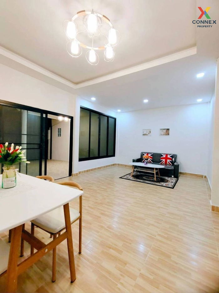 picture For Sale Townhouse/Townhome  , Baan Yu Charoen Prempracha , wide frontage , newly renovated , Lak Hok , Mueang Pathum Thani , Pathum Thani , CX-111491 ✅ Live chat with us ADD LINE @connexproperty ✅  - 9/12