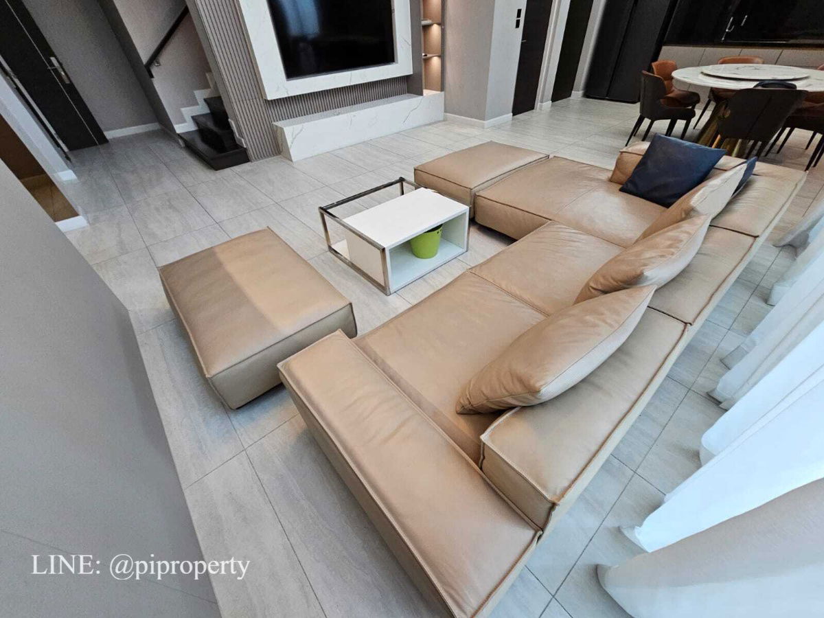 picture Fully furnished. Modern luxury single house for rent in The Gentry Phatthanakan. 4Bedroom + 5Bathroom + 3 Car parking.  - 9/67