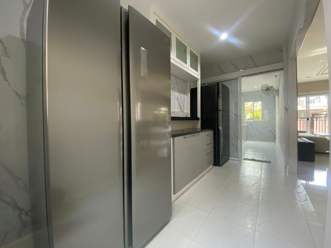 picture EBH-3327  Passorn Prestige Luxe Pattanakarn Modern 2-storey detached house 5 Bedrooms, 5 Bathrooms - 6/12