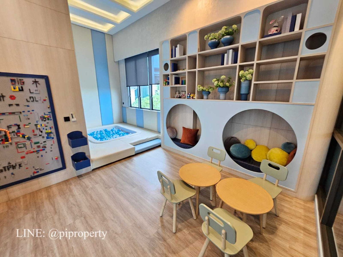 picture Fully furnished. Modern luxury single house for rent in The Gentry Phatthanakan. 4Bedroom + 5Bathroom + 3 Car parking.  - 58/67