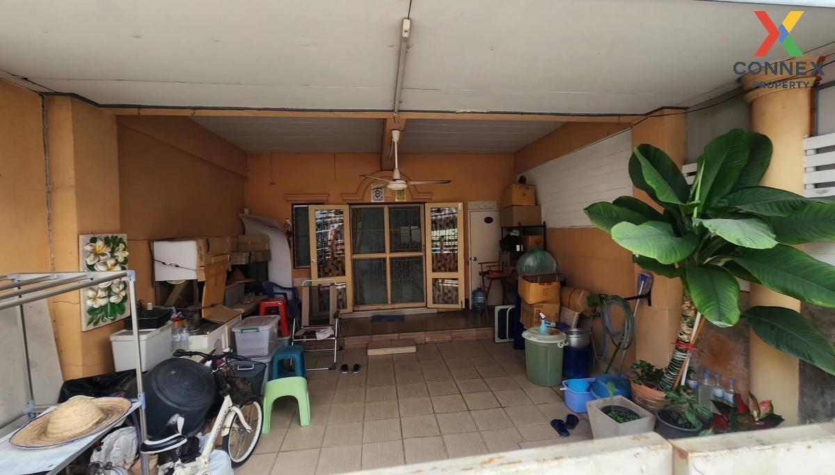 รูป ขายทาวน์เฮ้าส์/ทาวน์โฮม บ้านกานดา พระราม 2 กม.23 หน้ากว้าง นาดี เมืองสมุทรสาคร สมุทรสาคร CX-131564 ✅ ทักไลน์ @connexproperty ตอบทันที ทีมงานมืออาชีพ ✅ - รูปที่ 2/12