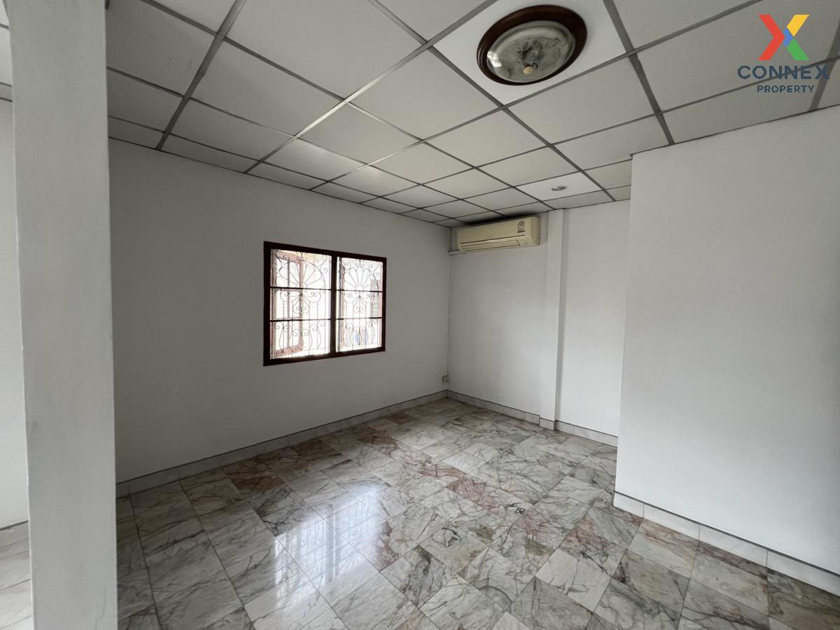 รูป ขายทาวน์เฮ้าส์/ทาวน์โฮม บ้านธนากรวิลล่า 2 วัดชลอ บางกรวย นนทบุรี CX-103540 ✅ ทักไลน์ @connexproperty ตอบทันที ทีมงานมืออาชีพ ✅ - รูปที่ 3/12