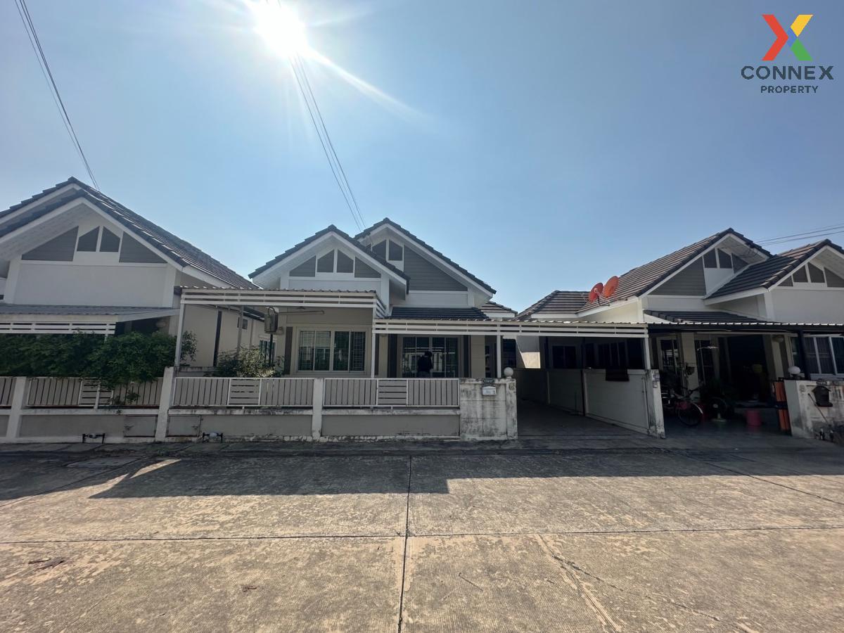 รูป ขายบ้าน  บ้านอยู่สบาย พานทอง หน้ากว้าง หนองตำลึง พานทอง ชลบุรี CX-118004 ✅ ทักไลน์ @connexproperty ตอบทันที ทีมงานมืออาชีพ ✅  - รูปที่ 1/12