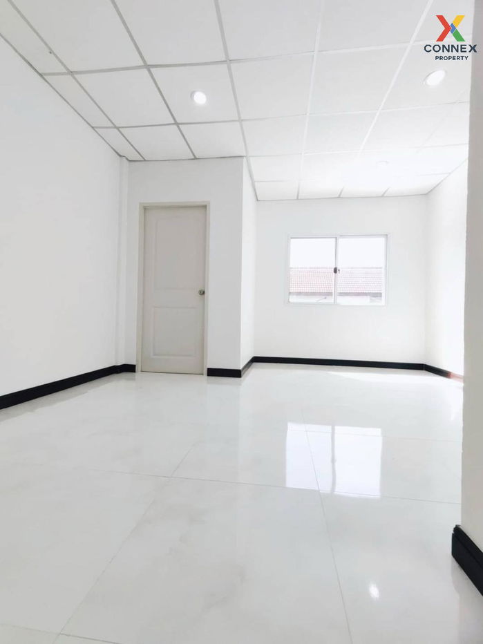 รูป ขายทาวน์เฮ้าส์/ทาวน์โฮม  ฉัตรไพลิน ระแหง ลาดหลุมแก้ว ปทุมธานี CX-111205 ✅ ทักไลน์ @connexproperty ตอบทันที ทีมงานมืออาชีพ ✅  - รูปที่ 1/12