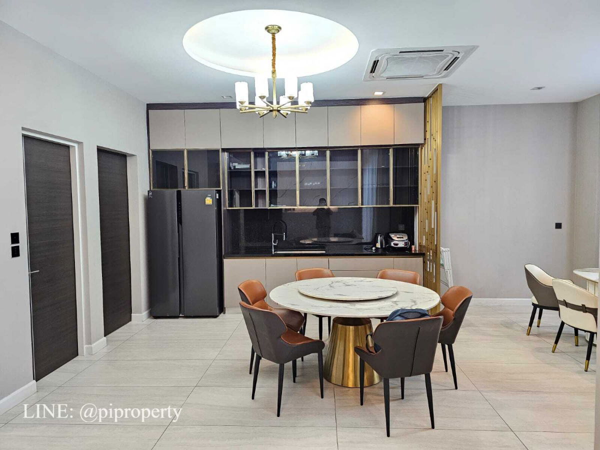 picture Fully furnished. Modern luxury single house for Sale in The Gentry Phatthanakan. 4Bedroom + 5Bathroom + 3 Car parking.  - 6/67