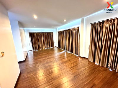 Townhouses for sale Rajamangala University of Technology Thanyaburi : For Sale Townhouse/Townhome  , Suetrong Rangsit-Klong 6 , Rangsit , Thanyaburi , Pathum Thani , CX-103268 ✅ Live chat with us ADD LINE @connexproperty ✅ 