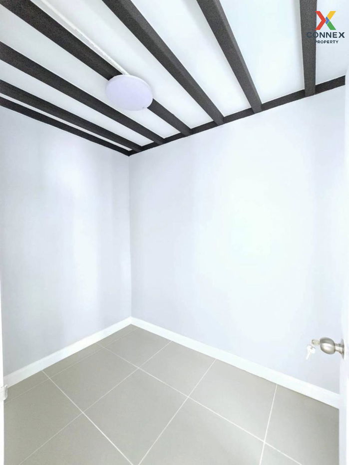 picture For Sale Townhouse/Townhome  , Baan Pruksa 3 Soi Watlatpladuk , corner unit , Bang Khu Rat , Bang Bua Thong , Nonthaburi , CX-107249 ✅ Live chat with us ADD LINE @connexproperty ✅  - 1/12