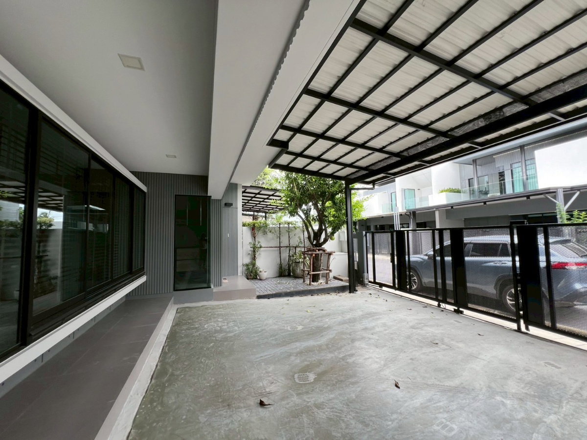 Townhome for rent at Vive Bangna