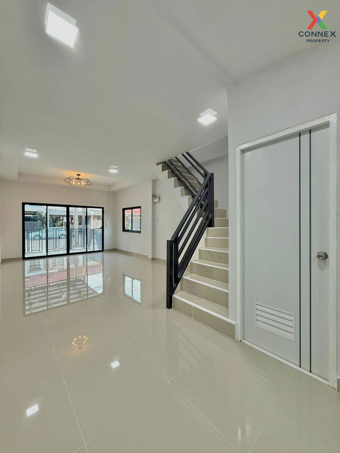 รูป ขายทาวน์เฮ้าส์/ทาวน์โฮม  บ้านศรีประจักษ์ 7 รีโนเวทใหม่ บางบัวทอง บางบัวทอง นนทบุรี CX-118289 ✅ ทักไลน์ @connexproperty ตอบทันที ทีมงานมืออาชีพ ✅  - รูปที่ 10/12