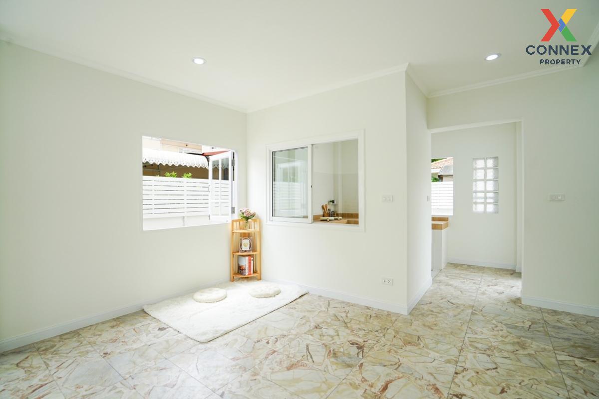 รูป ขายบ้าน  บ้านเฟื่องสุข 2 หน้ากว้าง รีโนเวทใหม่ ลำโพ บางบัวทอง นนทบุรี CX-100773 ✅ ทักไลน์ @connexproperty ตอบทันที ทีมงานมืออาชีพ ✅ - รูปที่ 1/12