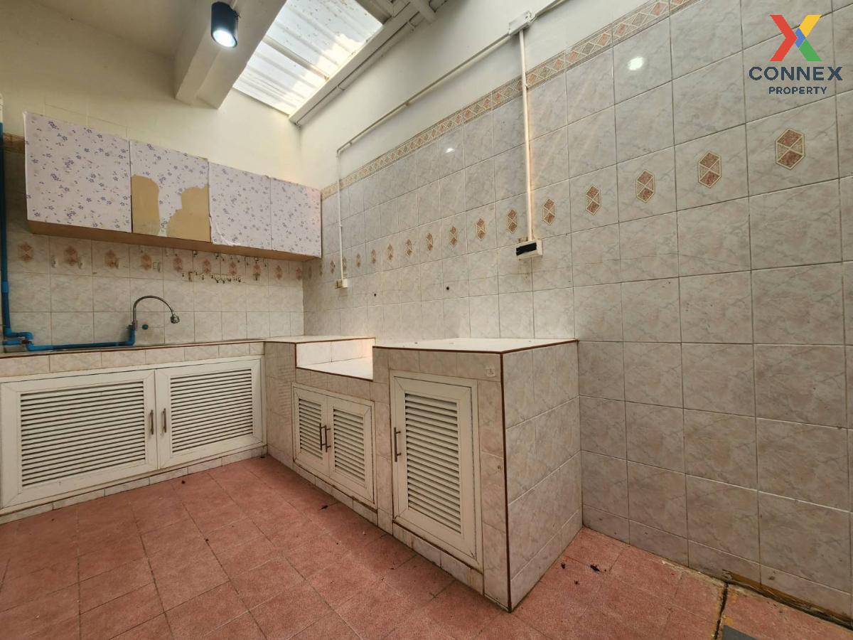 รูป ขายทาวน์เฮ้าส์/ทาวน์โฮม  บ้านบุศรินทร์ ปิ่นเกล้า กระทุ่มล้ม สามพราน นครปฐม CX-100497 ✅ ทักไลน์ @connexproperty ตอบทันที ทีมงานมืออาชีพ ✅  - รูปที่ 3/12