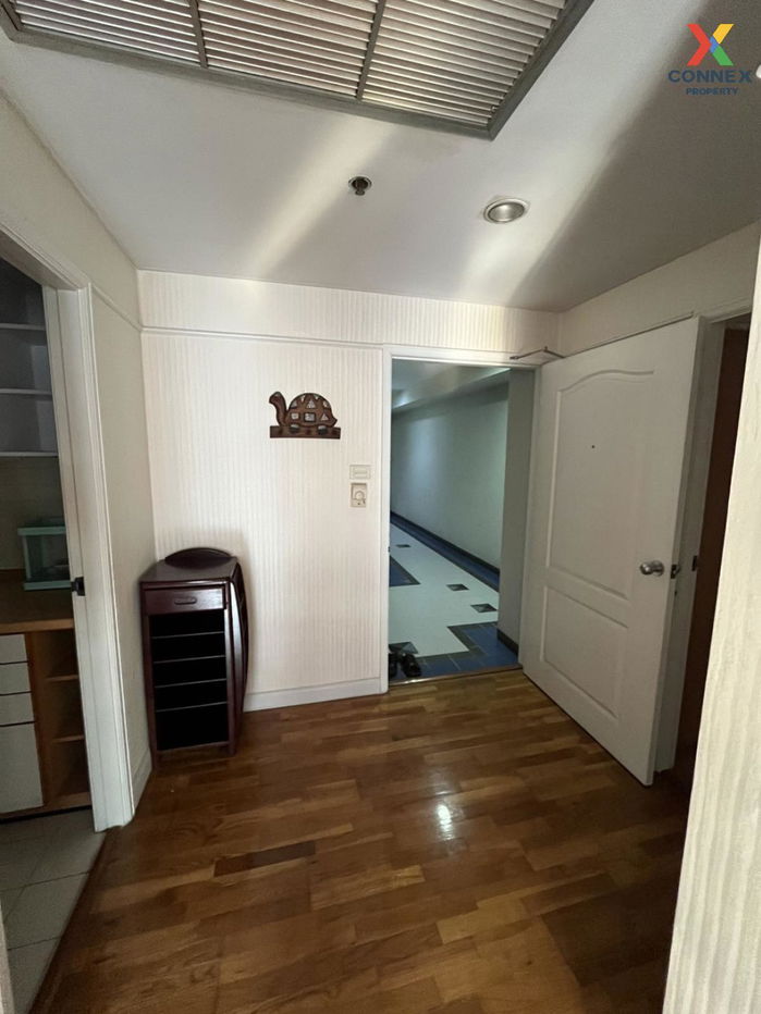 picture For Rent Condo , Lumpini Place Water Cliff , BTS-Saint Louis , Chong Nonsi , Yannawa , Bangkok , CX-89425 ✅ Live chat with us ADD LINE @connexproperty ✅  - 8/10