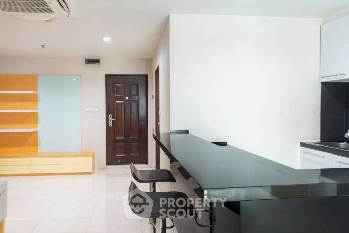 picture 1-BR Condo at Sukhumvit Living Town near MRT Phetchaburi (ID 2339644) - 11/18