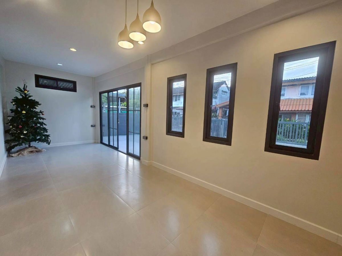 picture house for sale in Soi Serithai  - 11/20