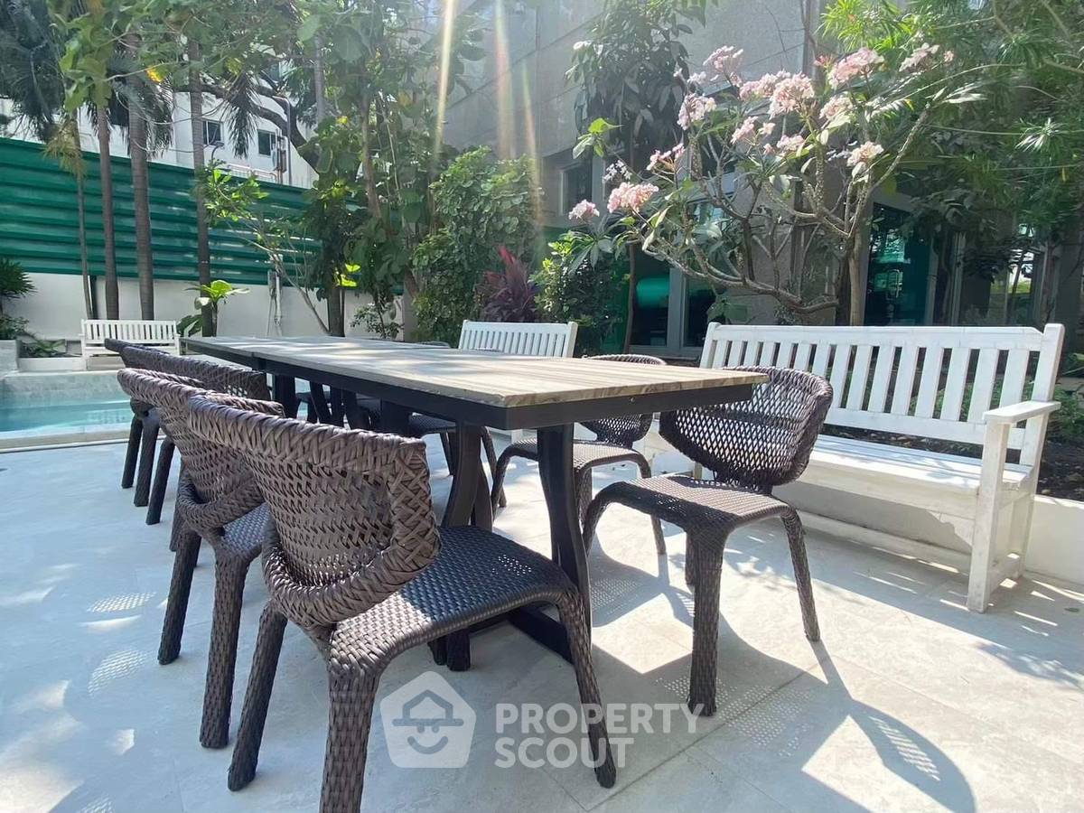 picture 3-BR Condo at Royal Residence Park near BTS Phloen Chit (ID 1406597) - 16/29
