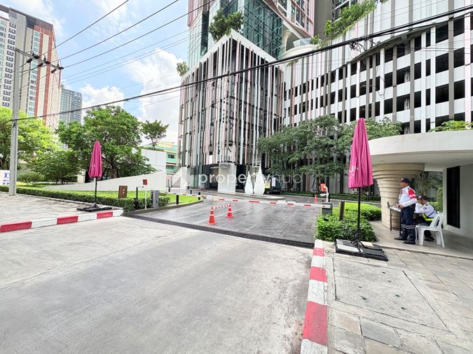 Altitude Unicorn Sathorn - Thapra