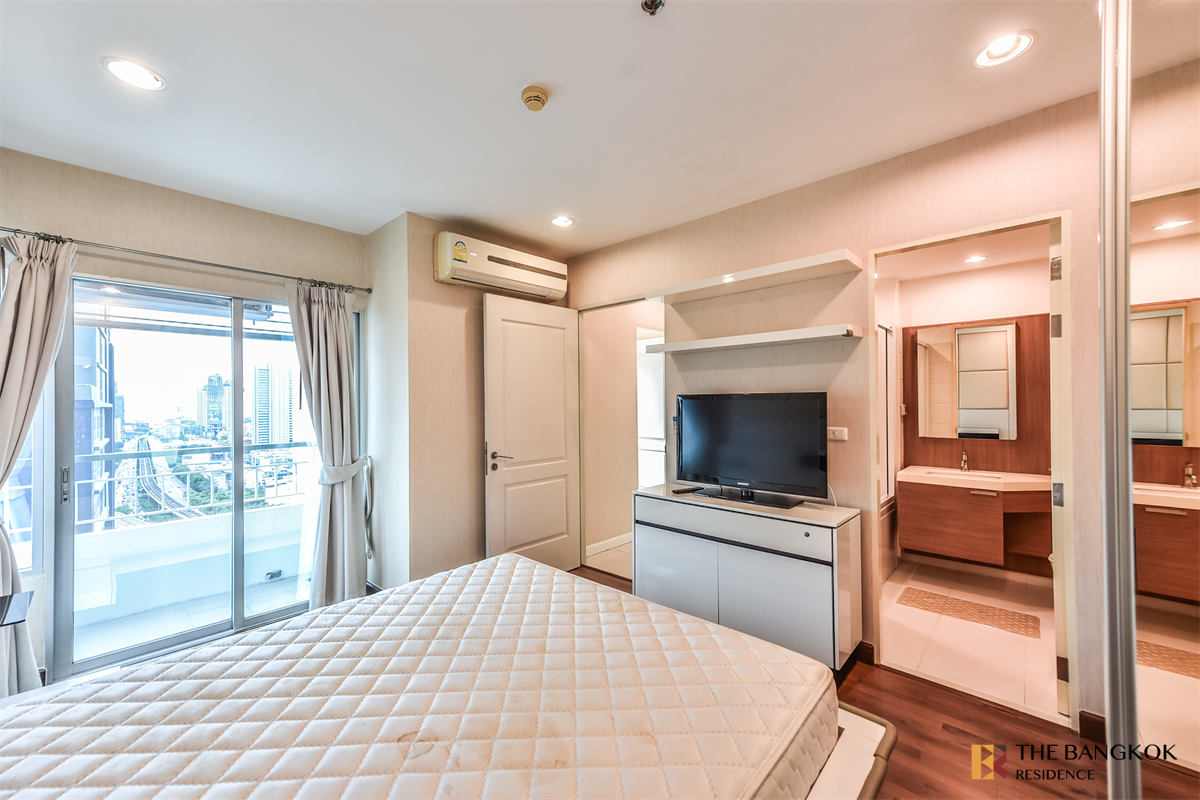 picture Q House Condo Sathorn near BTS Krung Thonburi Popular units sell out fast - 6/10
