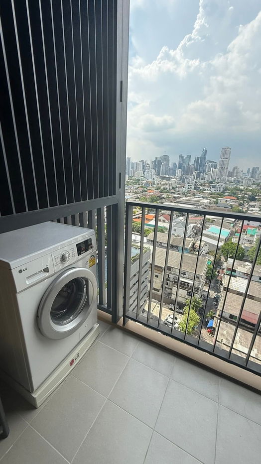 picture Live Near Thonglor! Condo for Rent @ Oka Haus, Great View, Great Vibes - 12/12