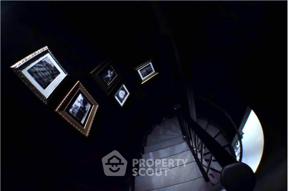 picture 3-BR Condo at The Emporio Place near BTS Phrom Phong (ID 2326572) - 7/28