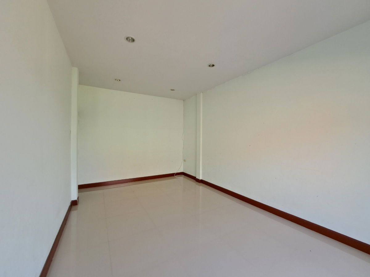 รูป AJ 0495 : หมู่บ้านบัวทองธานี 15 - รูปที่ 14/16