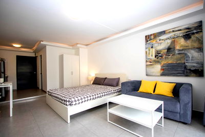 Condos for rent 700 Year Sports Arena Chiang Mai : Fabulous Hillside 3 Condo refurbished studio room