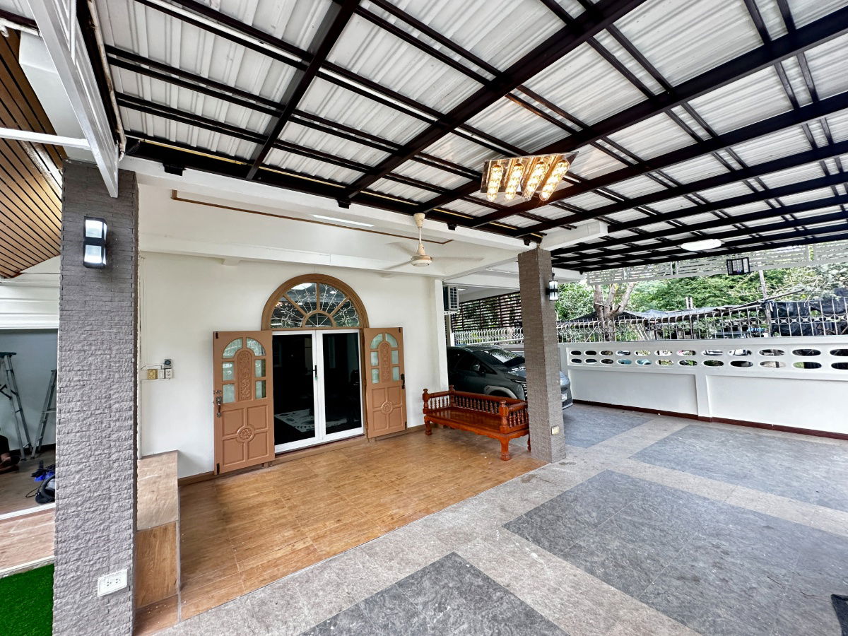 รูป บ้านเดี่ยว 4 ห้องนอน ให้เช่า ในทำเลลาดพร้าว 93 / ลาดพร้าว 101 , กรุงเทพมหานคร - รูปที่ 8/62