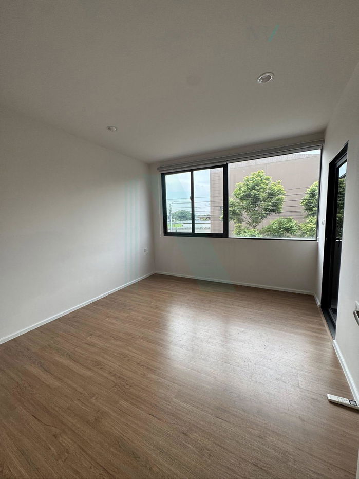 picture 📌 For Rent 3-story Townhouse BAAN KLANG MUANG BANGNA-WONGWAEN 3 bedroom 3 bathroom - 5/8
