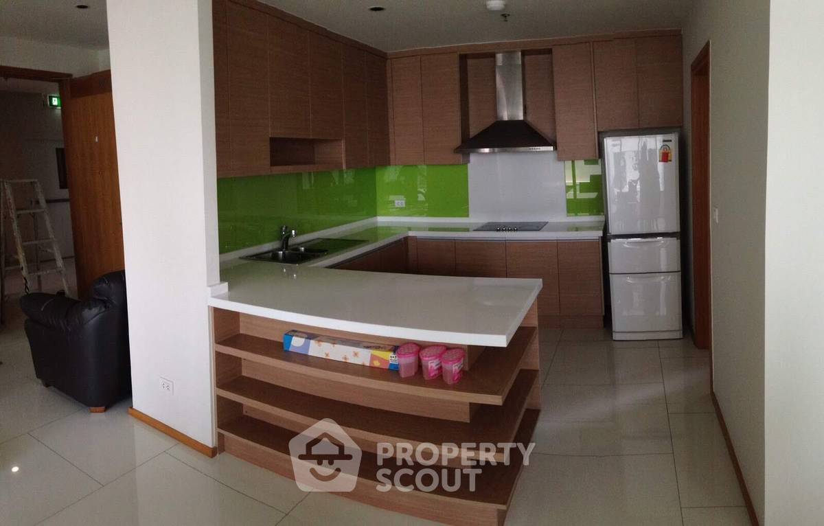 picture 3-BR Condo at The Emporio Place near BTS Phrom Phong (ID 2326515) - 5/20