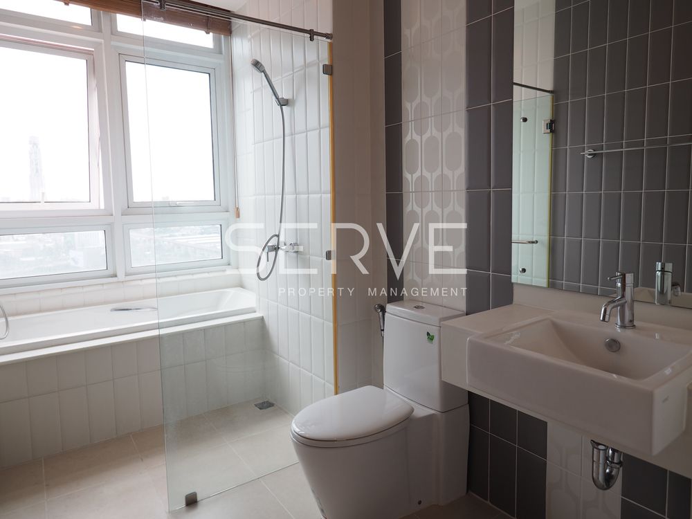 picture Large Room 3 Beds 3 Baths With Bathtub Good Location Close to BTS Nana 800 m. / Condo For Rent-Circle Condominium - 9/10