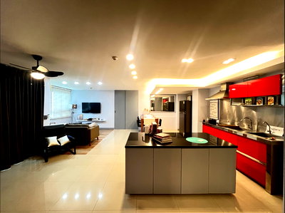 Condos for rent : The Clover. 3bed 115sqm. Line id: @pfagent