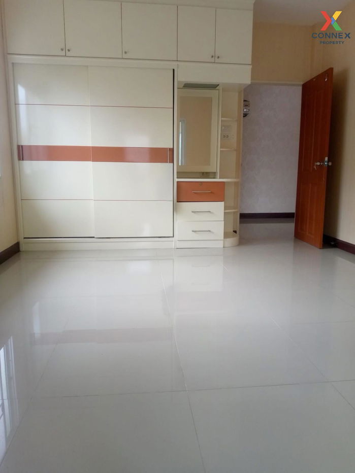 picture For Sale House , Baan Krisana Garden Home , wide frontage , Bang Krathuek , Sam Phran , Nakhon Pathom , CX-134289 ✅ Live chat with us ADD LINE @connexproperty ✅  - 11/12