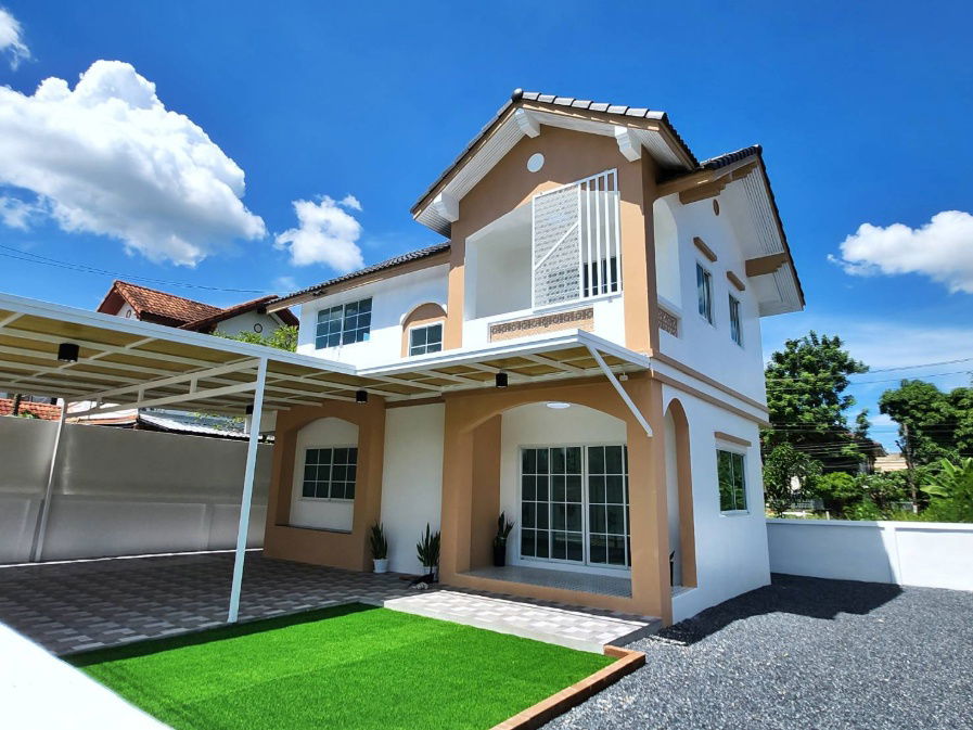 รูป ขายบ้านเดี่ยว 2 ชั้น หมู่บ้าน‭แฮปปี้เพลส 2 ซอยฉลองกรุง 23 เนื้อที่ 64 ตรว.   - รูปที่ 2/20