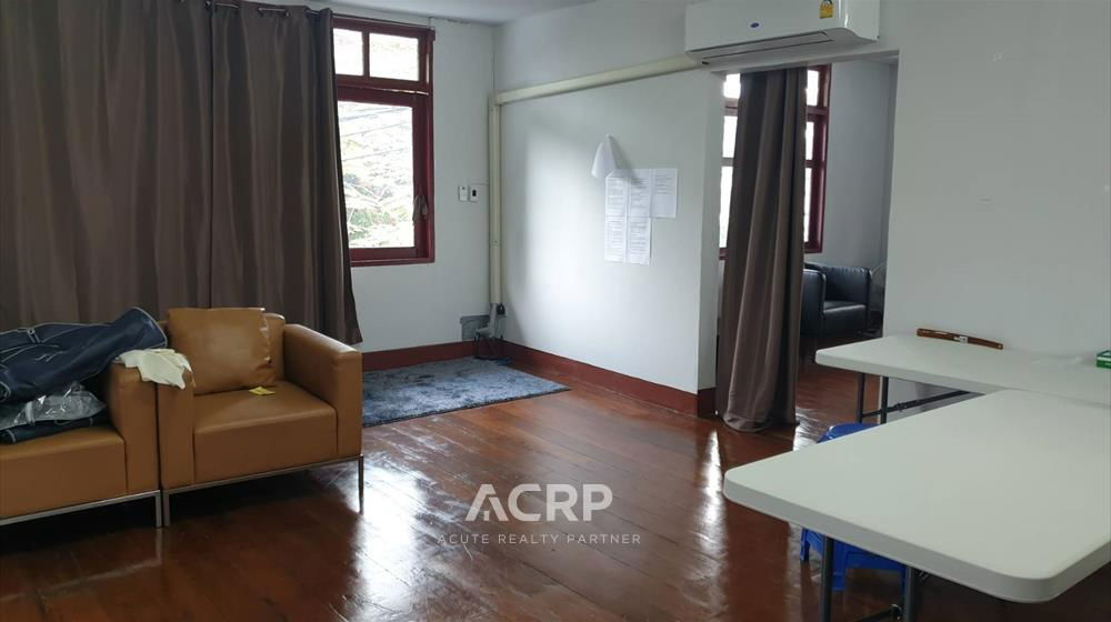 picture Single house/Home office for rent on Suthisan Winitchai Road  near the expressway. - 12/18