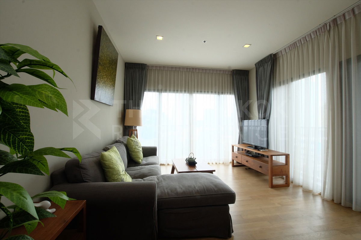 picture 🔥 Rare Unit! Extra-Large Condo at Noble Reveal near BTS Thonglo - 7/10