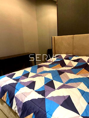 ขายคอนโด : 1 Bed Unit For Sale Good Location Close To  MRT Phetchaburi-The Esse at Singha Complex