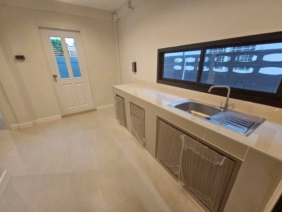 picture house for sale in Soi Serithai  - 13/20