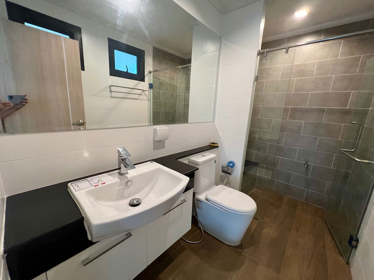 picture For Sale: 3-Storey Semi-Detached Home – Supalai Essence Ladprao | Spacious 330 SQ.M. Luxury Residence with Premium Finishes in Prime Ladprao Location - 22/24