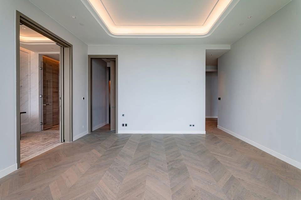 picture For Sale Penthouse 98 Wireless - 23/31