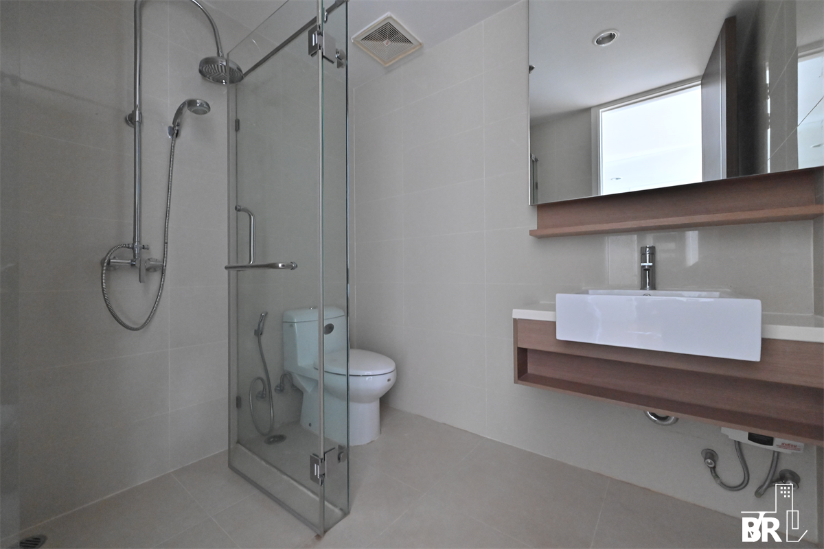 picture Cool Condo, Central City Location 15 Sukhumvit Residences near BTS Nana - 3/10