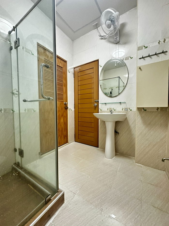 รูป บ้านเดี่ยว 4 ห้องนอน ให้เช่า ในทำเลลาดพร้าว 93 / ลาดพร้าว 101 , กรุงเทพมหานคร - รูปที่ 27/62