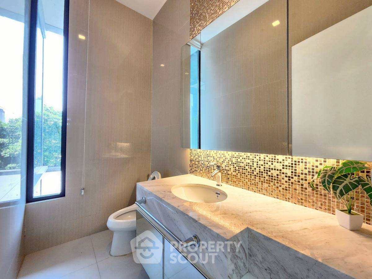 picture 4-BR Condo at Circle Living Prototype New Petchburi near MRT Phetchaburi (ID 2362954) - 7/8