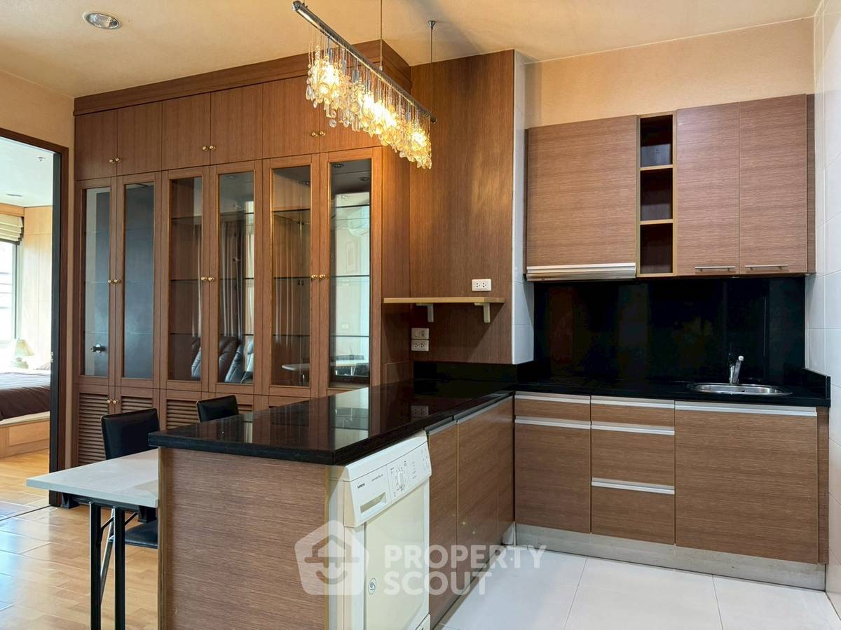 picture 2-BR Condo at Citi Smart Sukhumvit 18 near BTS Asok (ID 2363016) - 1/8