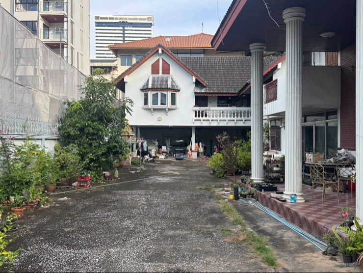 รูป ขายบ้านพร้อมที่ดินใจกลางอารีย์  - รูปที่ 6/11