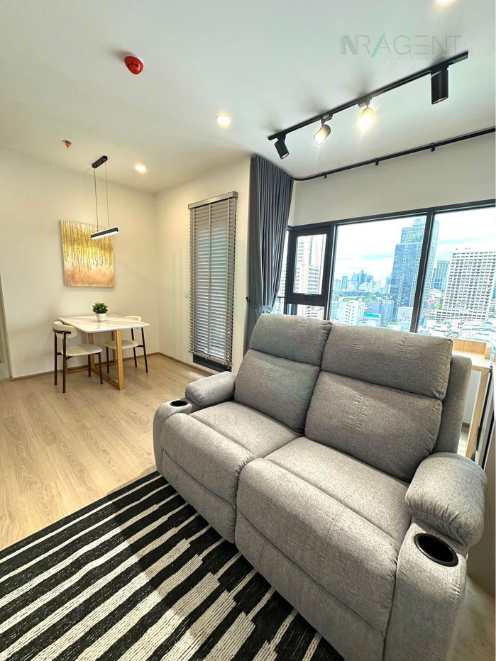 picture For Rent Condo LIFE RAMA 4-ASOKE Building 1, Floor 12,2 bed room, Room size 50 sqm - 3/8