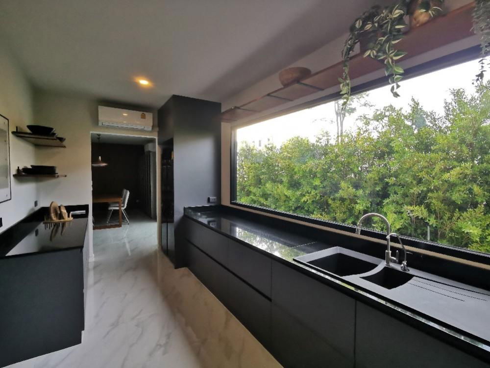 picture 🏡 For Rent: 3-Storey Townhome at KRAF Bangna by Altitude Spacious, modern home with private garden and parking for 4 cars. - 14/20