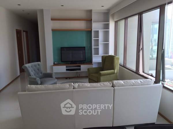 picture 3-BR Condo at The Emporio Place near BTS Phrom Phong (ID 2326515) - 2/20